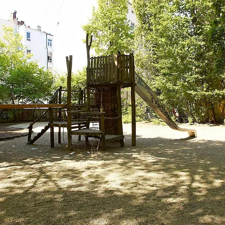 Apartmenthouse - Am Goerlitzer Park Berlín