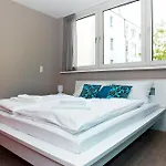 Apartmenthouse - Am Goerlitzer Park 4*