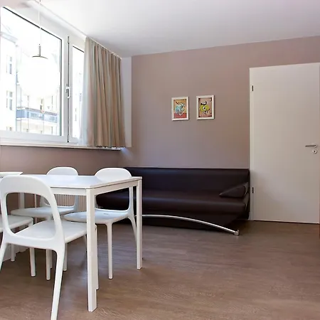 Apartmenthouse - Am Goerlitzer Park Berlino