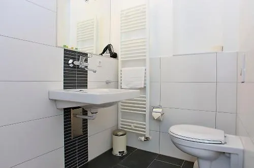 Apartmenthouse - Am Goerlitzer Park 4* Berlin