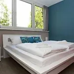 Apartmenthouse - Am Goerlitzer Park 4*