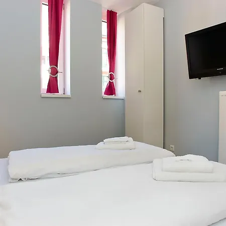 Apartmenthouse - Am Goerlitzer Park Berlín