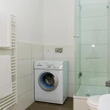 Apartmenthouse - Am Goerlitzer Park 4* Berlín