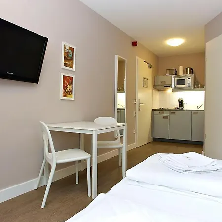 Apartmenthouse - Am Goerlitzer Park Berlín