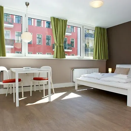 Hotel Apartmenthouse - Am Goerlitzer Park 4*