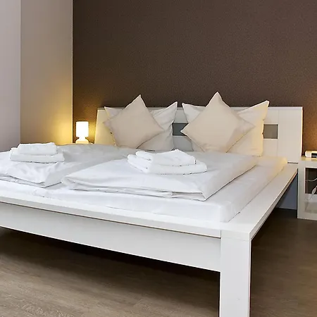 Apartmenthouse - Am Goerlitzer Park 4* Berlín