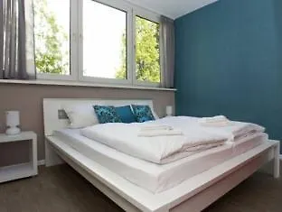 Apartmenthouse - Am Goerlitzer Park 4*