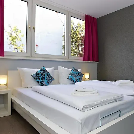 Apartmenthouse - Am Goerlitzer Park Berlín