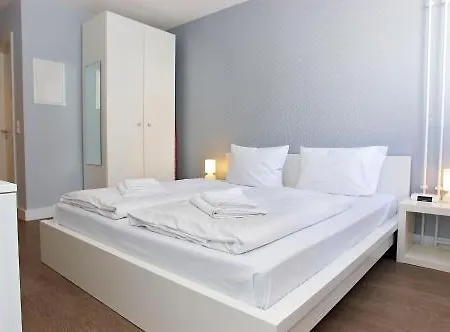 Apartmenthouse - Am Goerlitzer Park Hotel Berlín